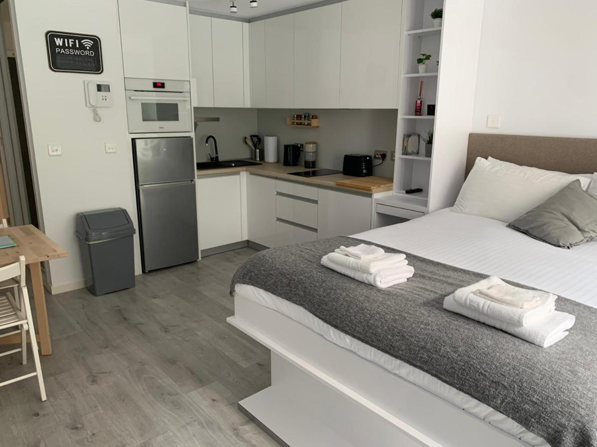 Cp High Floor Luxury Studio Gibraltar Bagian luar foto